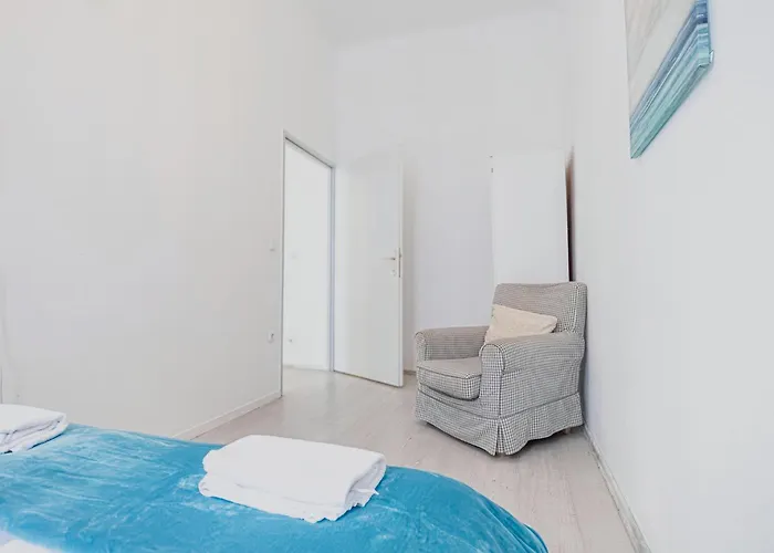 Apartamento Budget & Friendly 1br & Lr Close To Belvedere Palace