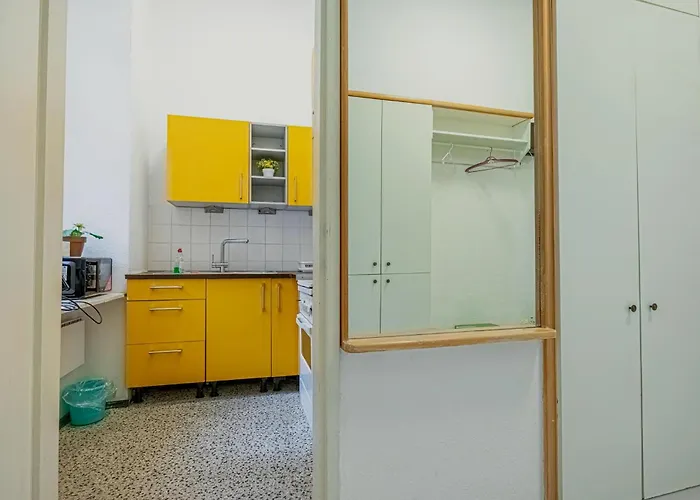 Budget & Friendly 1br & Lr Close To Belvedere Palace Viena