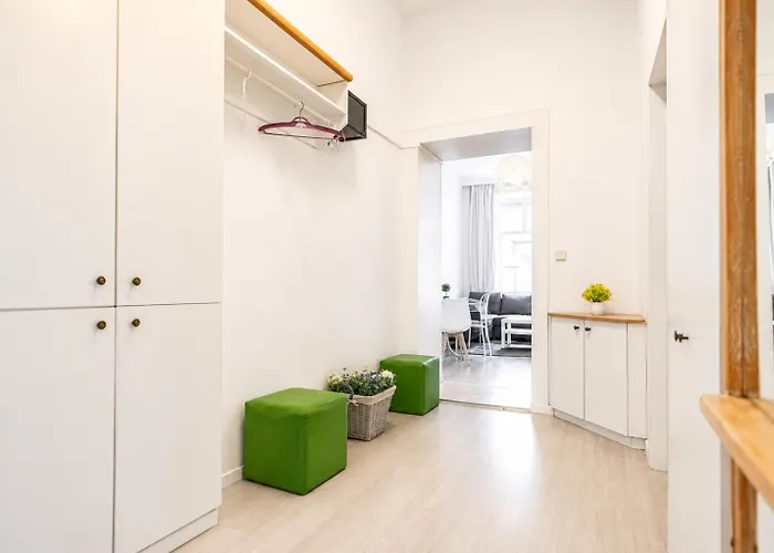 Apartamento Budget & Friendly 1br & Lr Close To Belvedere Palace