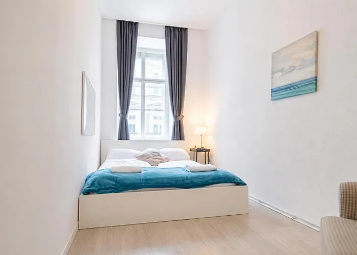 Budget & Friendly 1br & Lr Close To Belvedere Palace Apartamento *