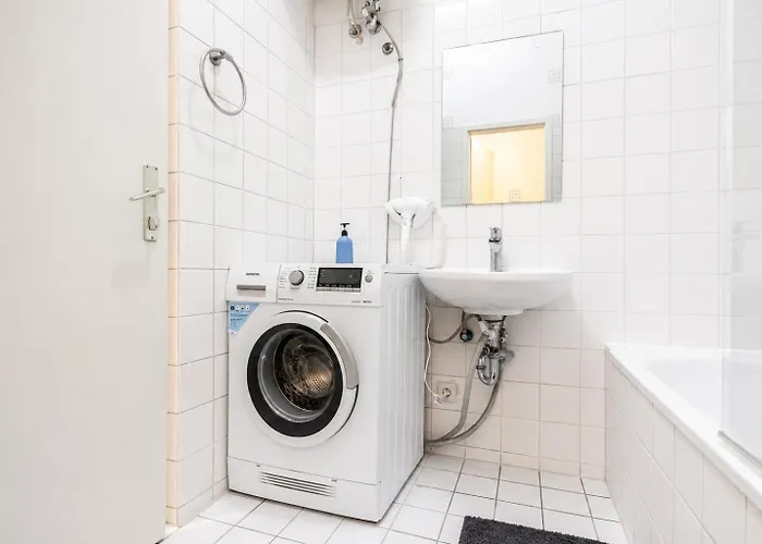 Budget & Friendly 1br & Lr Close To Belvedere Palace Viena
